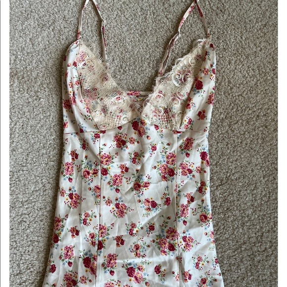 Guess Floral Tank Top - Picture 2 of 4